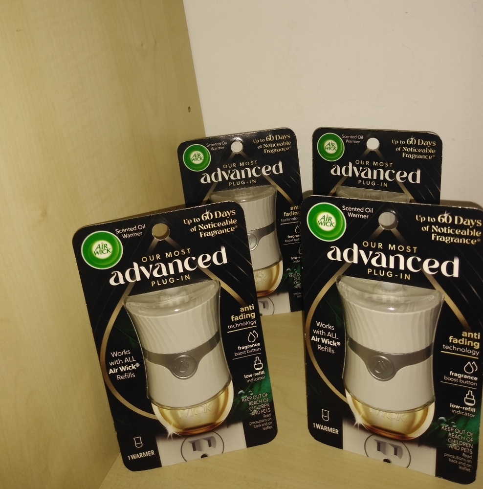 Air Wick Advanced Plug-In Scented Oil Warmer